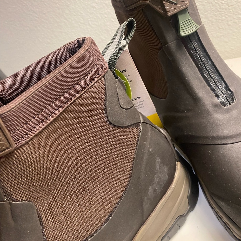 $100 OFF NWT Men's Muck Boots - Picture 5 of 13